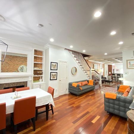 Classy Victorian Brownstone Subway Shopping Washington Extérieur photo
